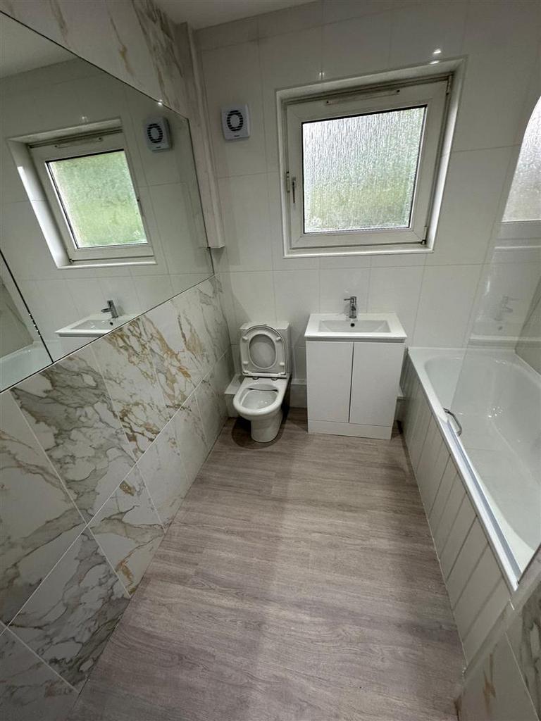 Bath room.jpeg