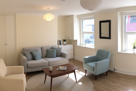 undefined, Hillreach Rd, Woolwich, Greater London, SE18