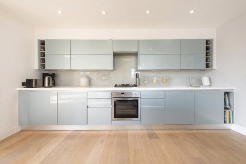 3 bedroom apartment for sale, Buckland Crescent, London, NW3