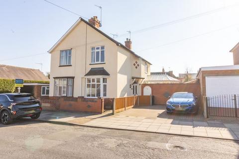 2 bedroom semi-detached house for sale, St. Andrews Road, Leicester, LE2