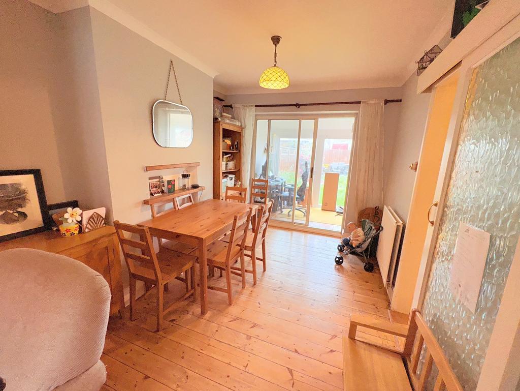 Lounge/Dining Room