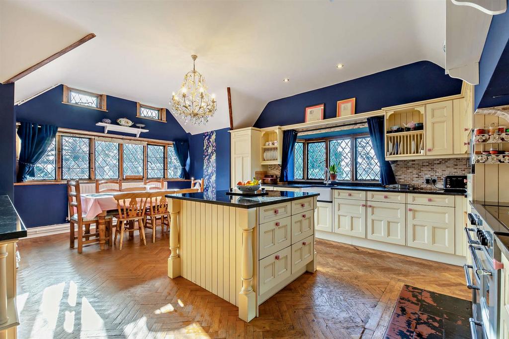 Kitchen/Breakfast Room