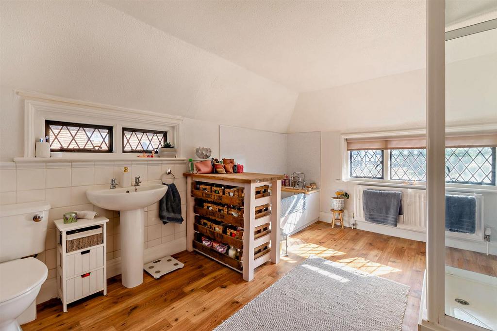 Cottage Bathroom