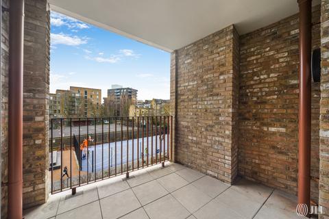2 bedroom apartment to rent, Munton Road London SE17