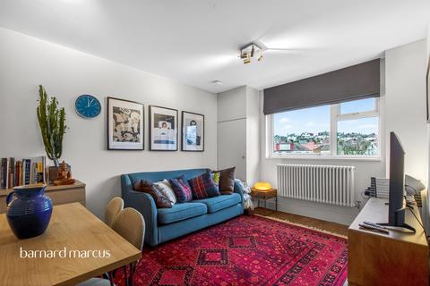 2 bedroom flat for sale, Sancroft Close, London