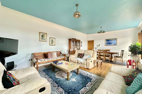 2 bedroom apartment for sale, Edith Murphy Close, Leicester LE4