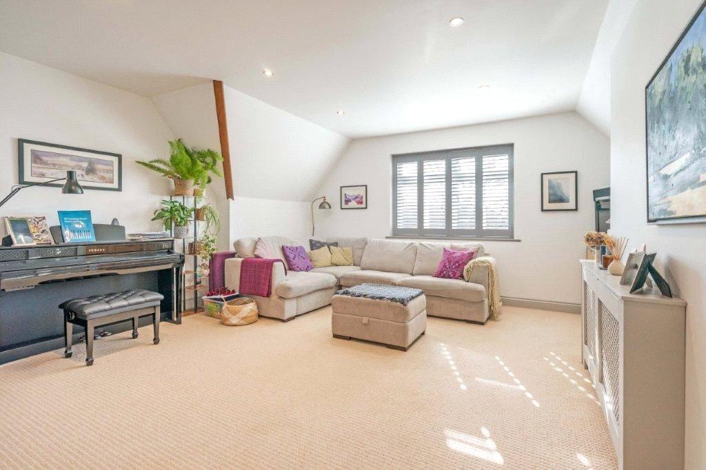 Sitting/Dining Room