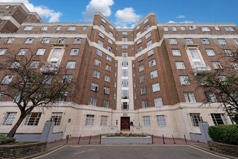 Hamlet Gardens, Hammersmith, London, W6