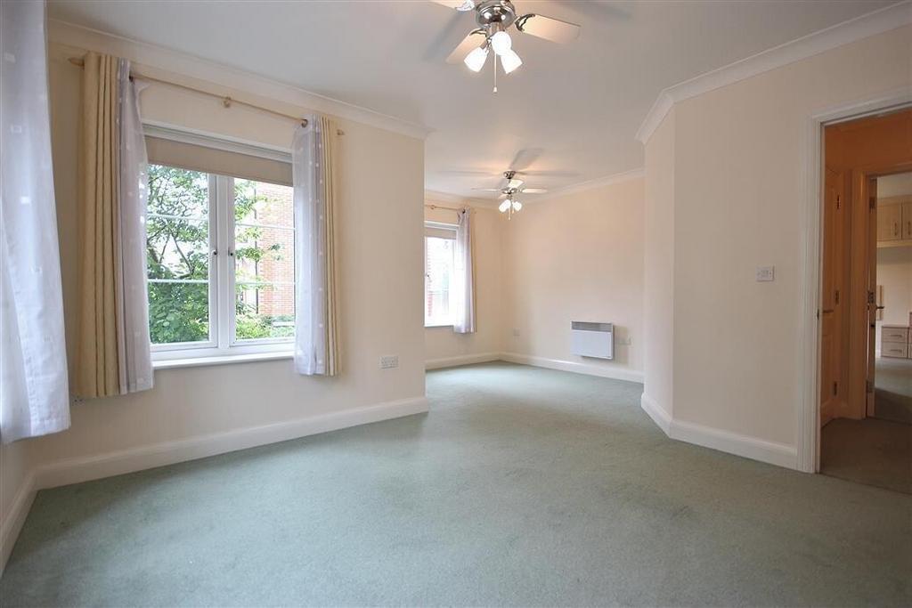 Living/Dining Room (
