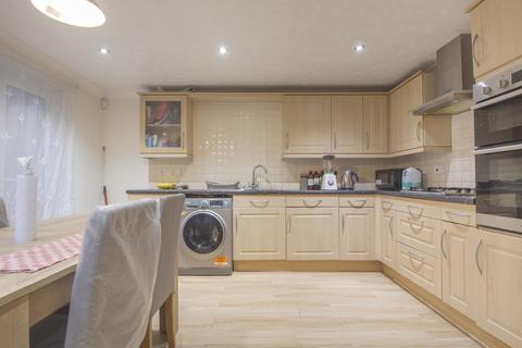 1 bedroom in a house share to rent, London SE28