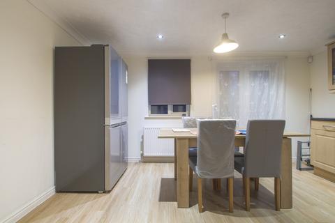 1 bedroom in a house share to rent, London SE28