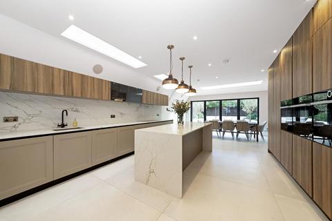 5 bedroom terraced house for sale, Arodene Road, London, SW2