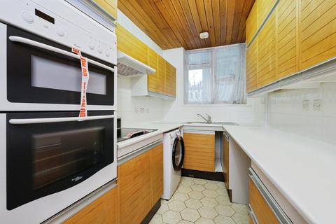 2 bedroom ground floor flat for sale, Royal Parade, Eastbourne