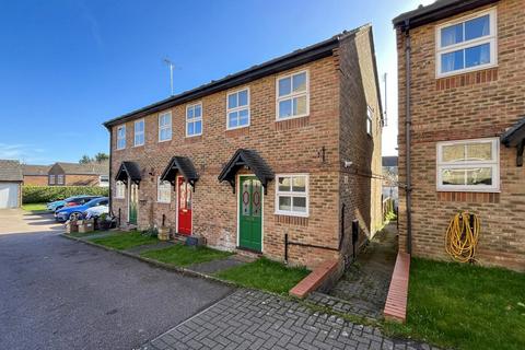 2 bedroom end of terrace house to rent, Spring Mews, Herts CM21