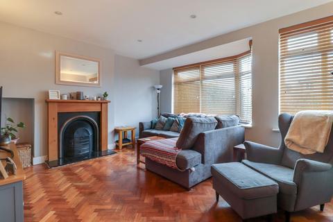 undefined, Molesham Way, West Molesey, KT8