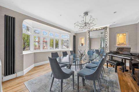 5 bedroom detached house for sale, Princes Avenue, Woodford Green, IG8