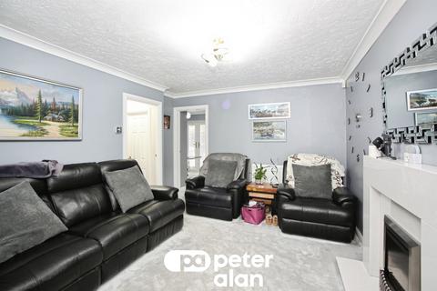 3 bedroom detached house for sale, Ynys-Y-Coed, Oakdale, Blackwood