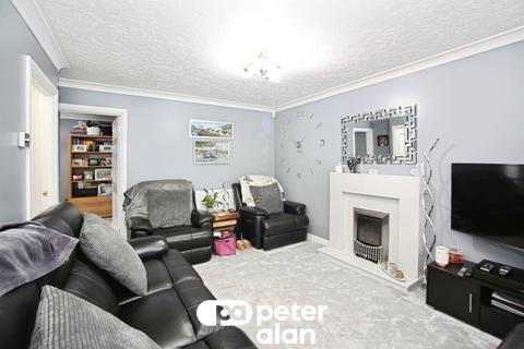 3 bedroom detached house for sale, Ynys-Y-Coed, Oakdale, Blackwood