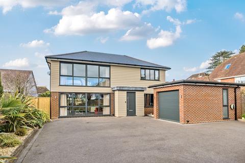 4 bedroom detached house for sale, Hynesbury Road, Friars Cliff, Christchurch, BH23