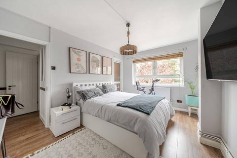 3 bedroom flat for sale, Clem Attlee Court, Fulham, London, SW6