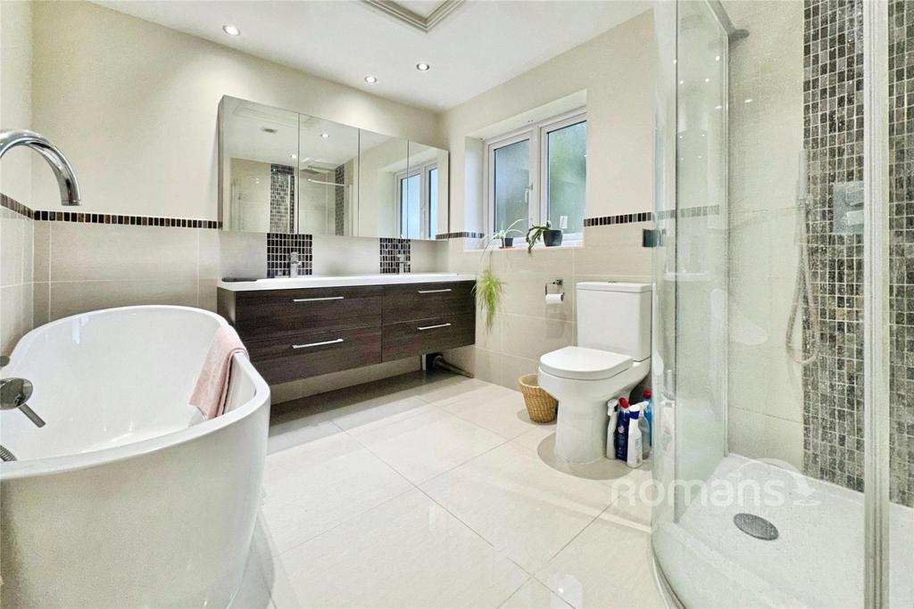 En-Suite (1st)