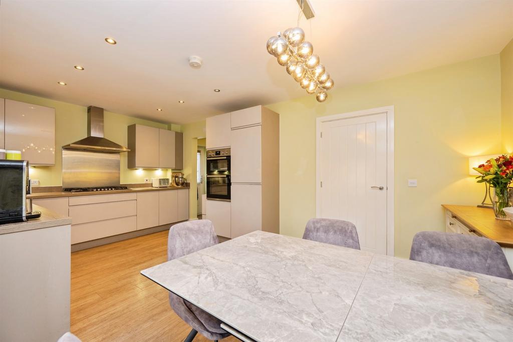 Kitchen Diner: