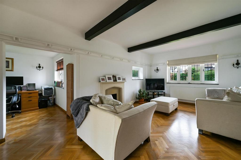 HOLLY HOUSE (22).jpg