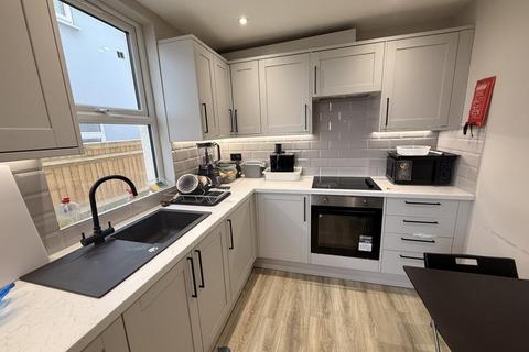 undefined, Whitley Wood Road,  Reading,  RG2