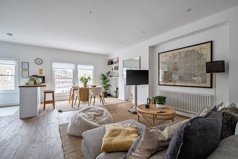 2 bedroom flat to rent, Sinclair Gardens, Shepherd's Bush, London, W14