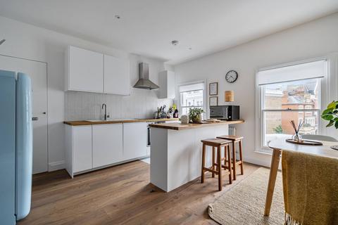 2 bedroom flat to rent, Sinclair Gardens, Shepherd's Bush, London, W14
