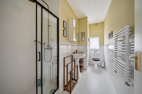 2 bedroom flat to rent, Sinclair Gardens, Shepherd's Bush, London, W14