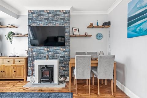 2 bedroom maisonette for sale, Brighton Road, Purley CR8