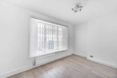 3 bedroom flat to rent, Colville Road, Westbourne Grove, London, W11