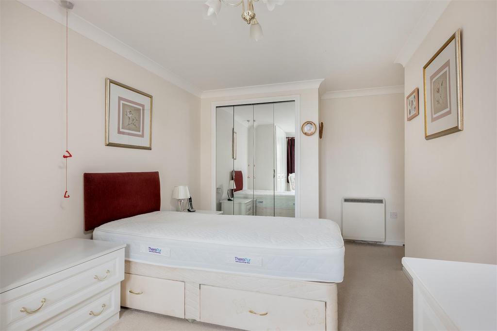 Flat 12, Kingstone Court 2176-5.jpg