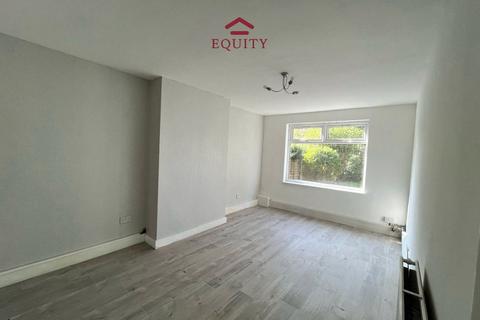2 bedroom maisonette for sale, Lyndhurst Gardens, Enfield, EN1