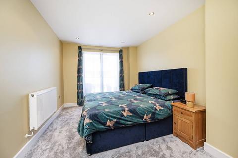 1 bedroom flat for sale, Commercial Road, Whitechapel, London, E1