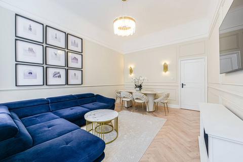 2 bedroom flat for sale, Sidney House, Shooters Hill, London, SE18
