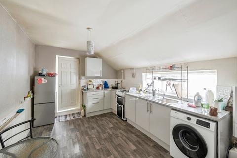2 bedroom terraced house for sale, Frodingham Road, Scunthorpe
