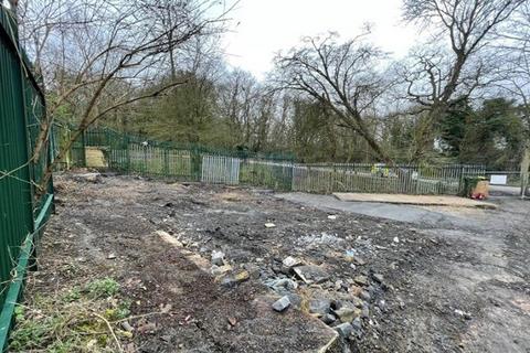 Land to rent, Charter Rd Woodford Green IG8 9