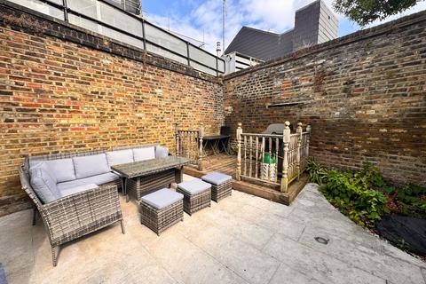 undefined, Cairns Road, London SW11
