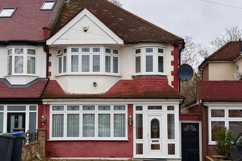 3 bedroom semi-detached house to rent, Wilmer Way, London, N14