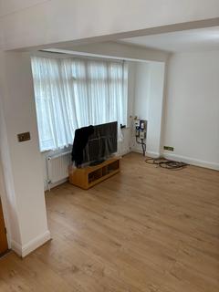 3 bedroom semi-detached house to rent, Wilmer Way, London, N14