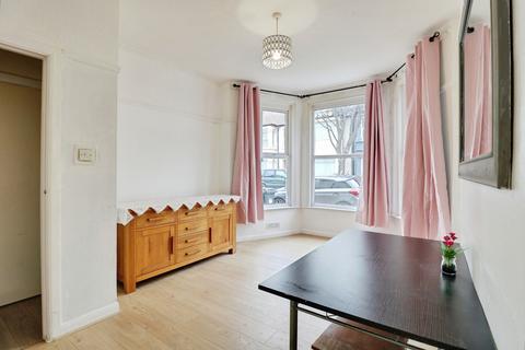 undefined, Rayleigh Avenue, Westcliff-on-sea, SS0