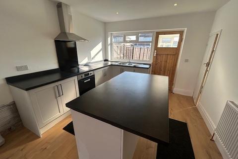 2 bedroom bungalow to rent, Rutland Avenue, Thornton-Cleveleys, FY5