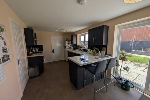 4 bedroom detached house for sale, Hodgson Avenue, Leiston