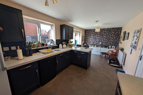 4 bedroom detached house for sale, Hodgson Avenue, Leiston