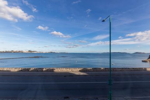 undefined, St. Georges Esplanade, St. Peter Port, Guernsey, Channel Islands