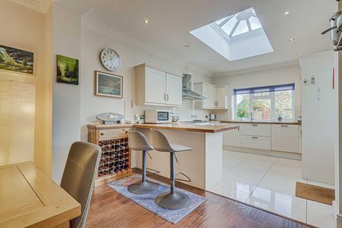 4 bedroom detached house for sale, The Broadway, Southend-on-sea, SS1