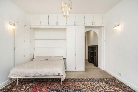 undefined, Woburn Place, London WC1H