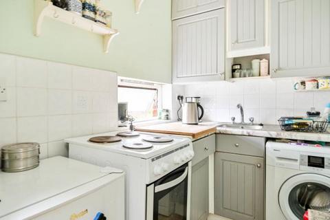 undefined, Veryan, Woking, Surrey, GU21
